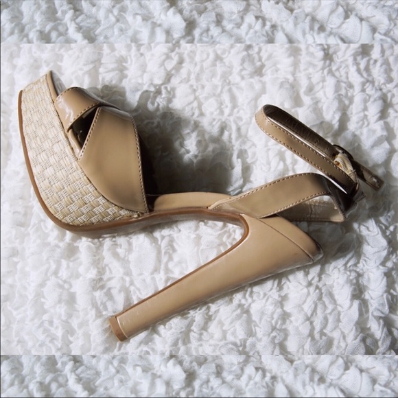 NEVER WORN! nude cream ankle strap platform heels - Picture 1 of 7